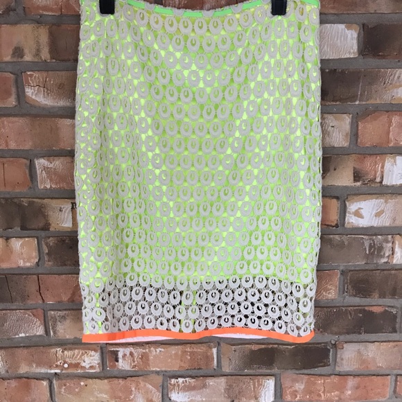 T Tahari Women’s Neon Trim Lace Eyelet Pencil Skirt Size 6 - Picture 1 of 7